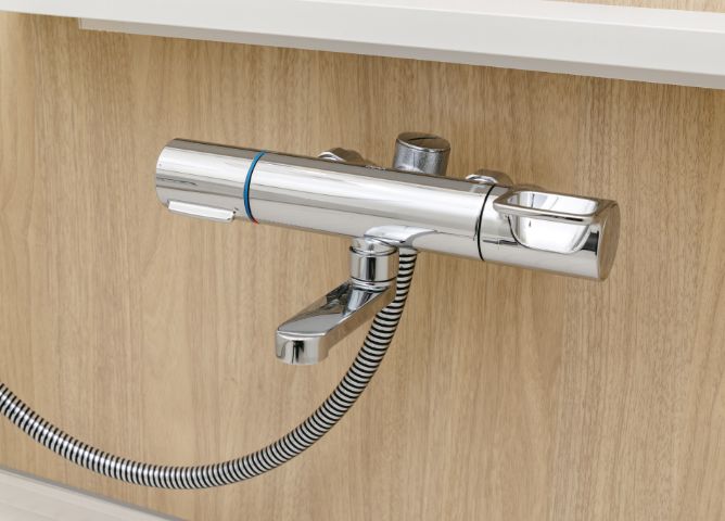 壁付サーモ水栓(クロマーレS)