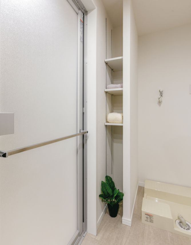 収納棚(洗面室)